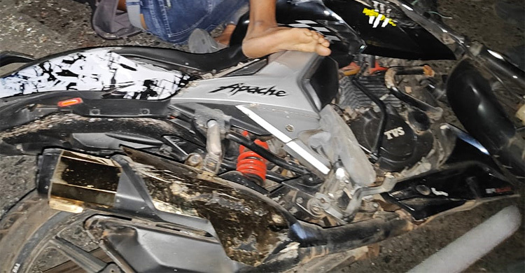 প্রাইভেটকার-মোটরসাইকেল সংঘর্ষ, চাচা-ভাতিজা নিহত